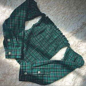 Off-shoulder attached-sleeve plaid top